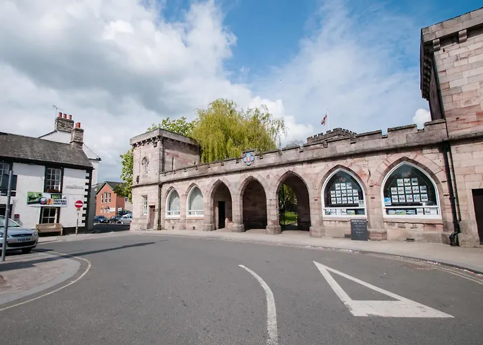 Little Apple Cottage- Free Parking, Hot Tub, Fire, Town Centre