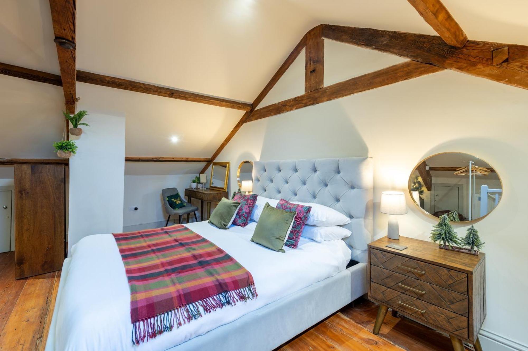 Little Apple Cottage- Free Parking, Hot Tub, Fire, Town Centre *