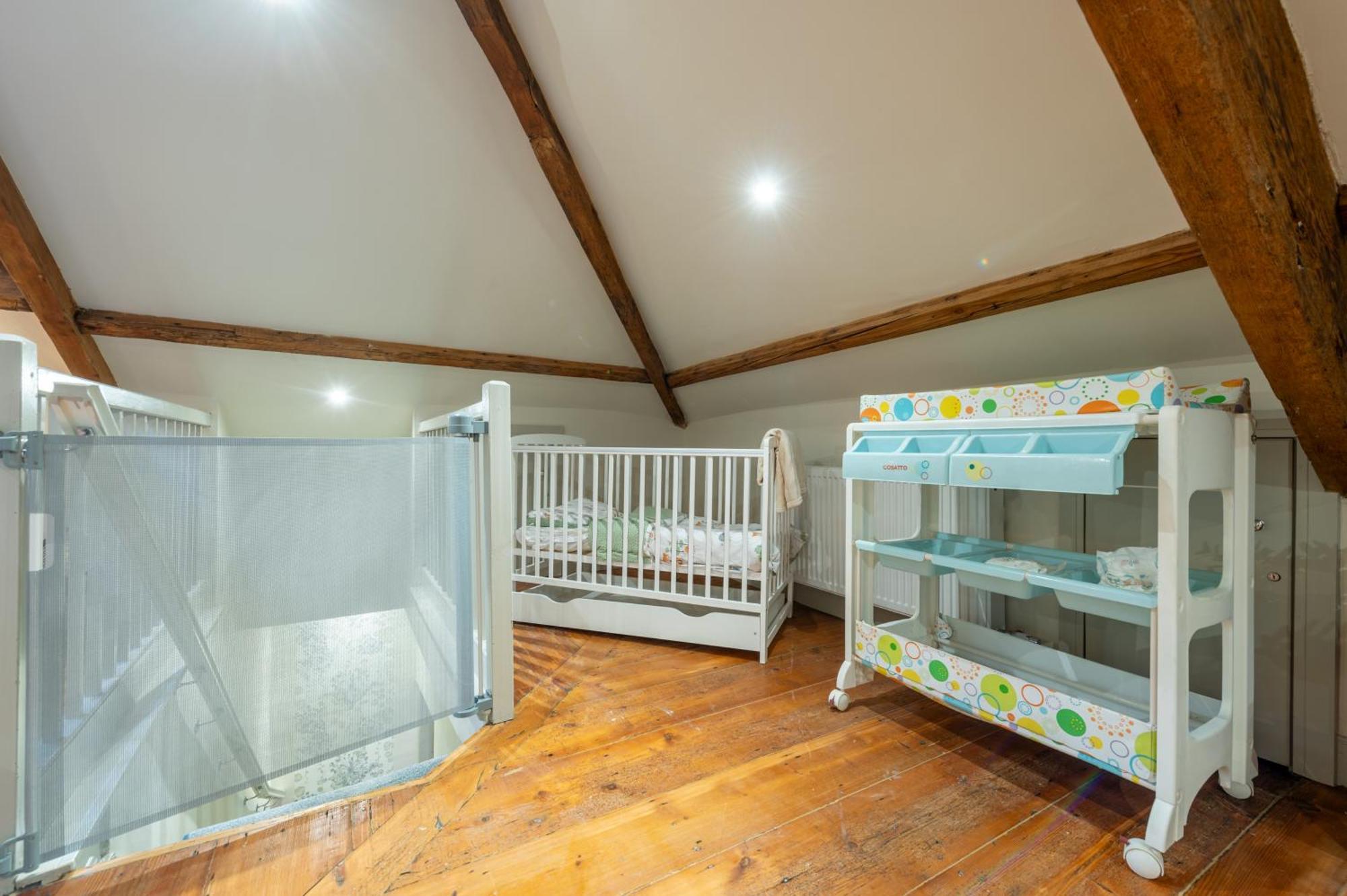 Little Apple Cottage- Free Parking, Hot Tub, Fire, Town Centre Holiday home
