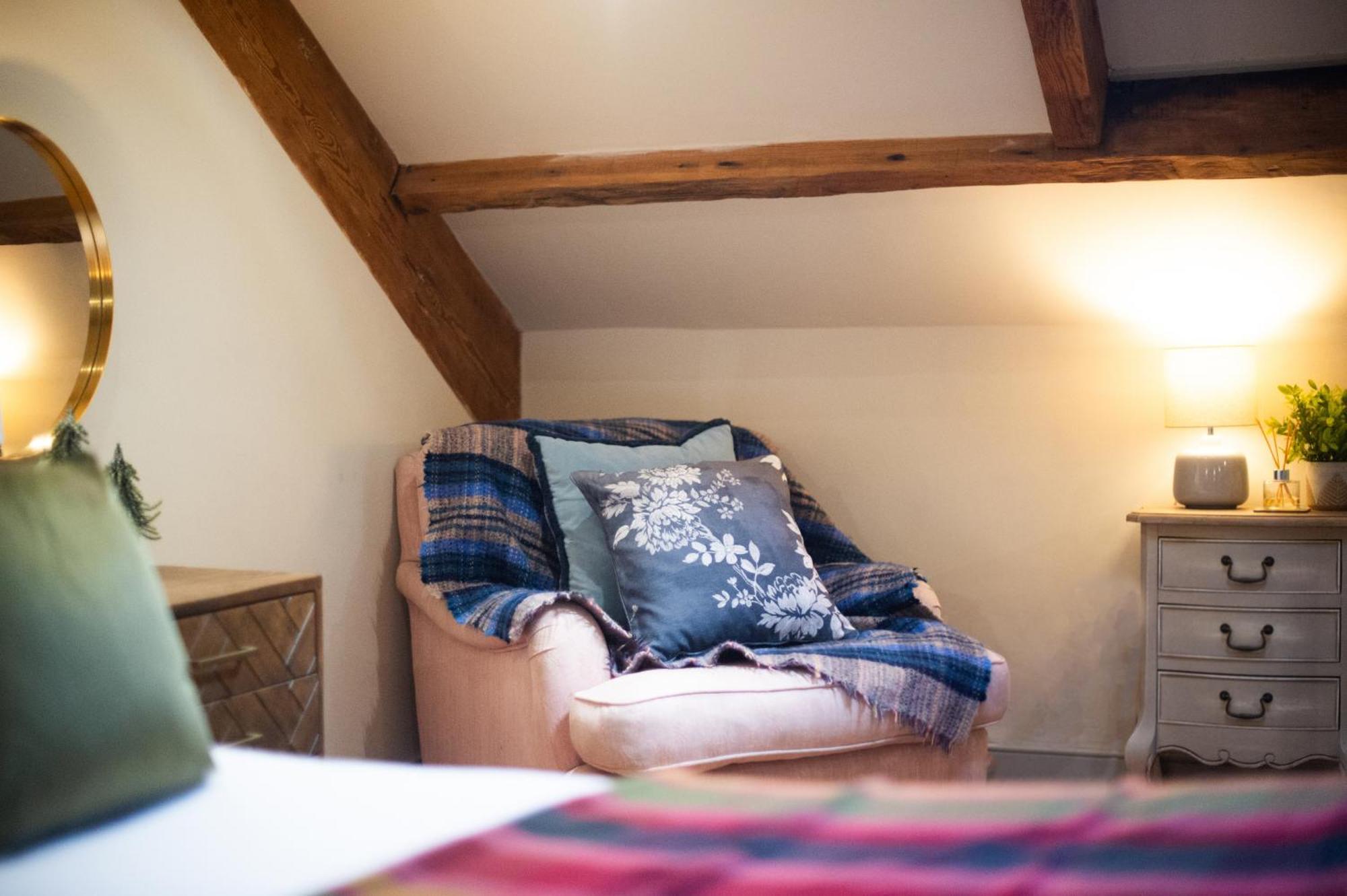 Little Apple Cottage- Free Parking, Hot Tub, Fire, Town Centre Holiday home *