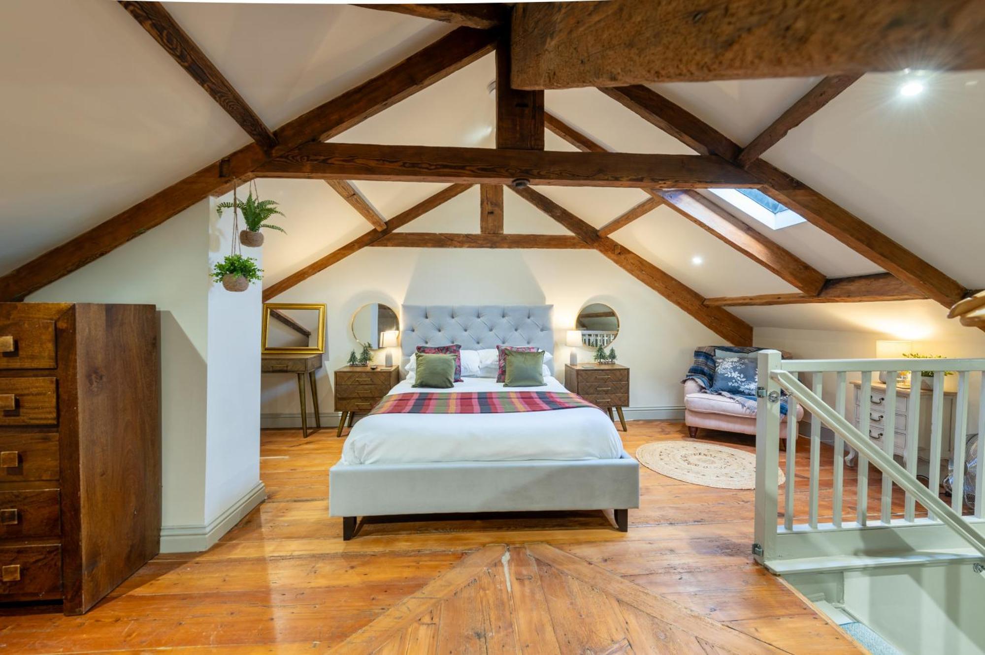 Little Apple Cottage- Free Parking, Hot Tub, Fire, Town Centre