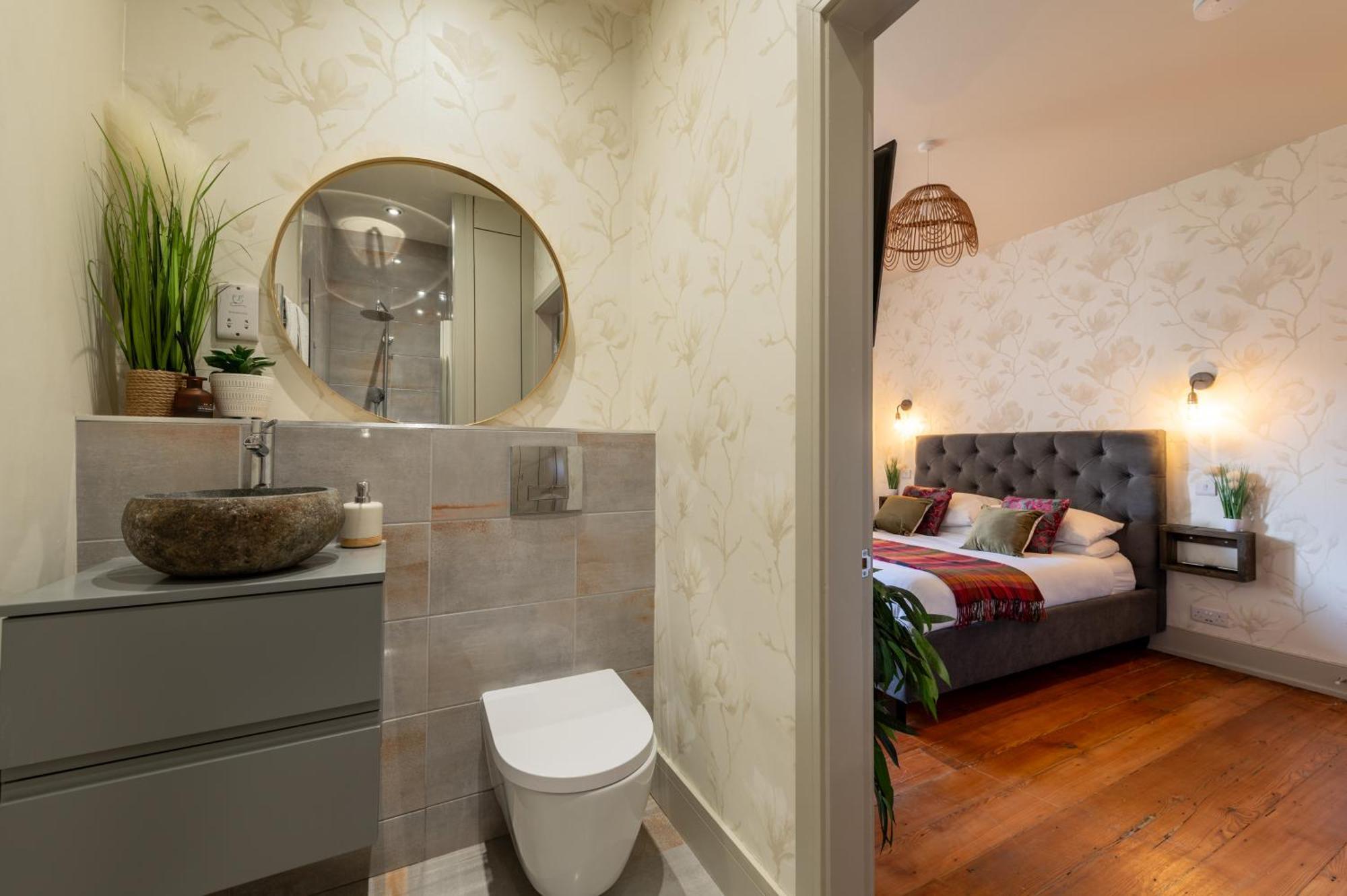 Little Apple Cottage- Free Parking, Hot Tub, Fire, Town Centre Holiday home