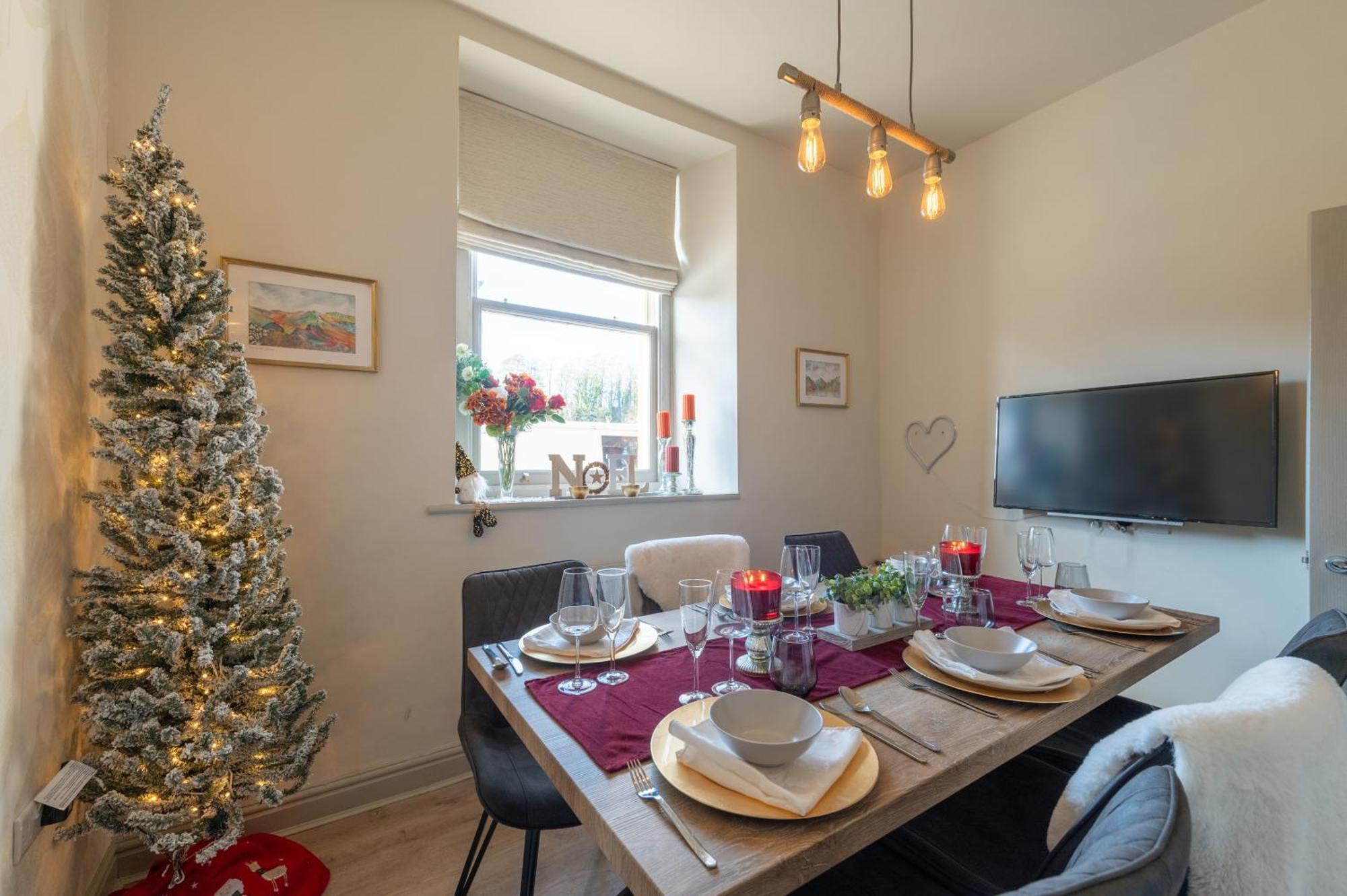 Holiday home Little Apple Cottage- Free Parking, Hot Tub, Fire, Town Centre