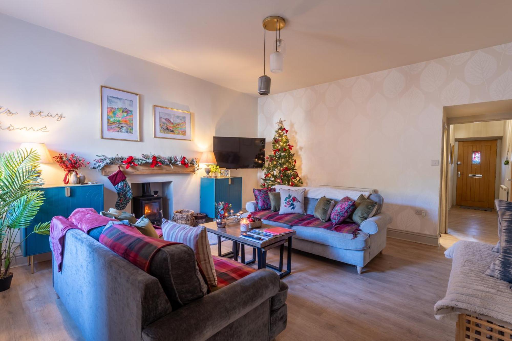 Little Apple Cottage- Free Parking, Hot Tub, Fire, Town Centre