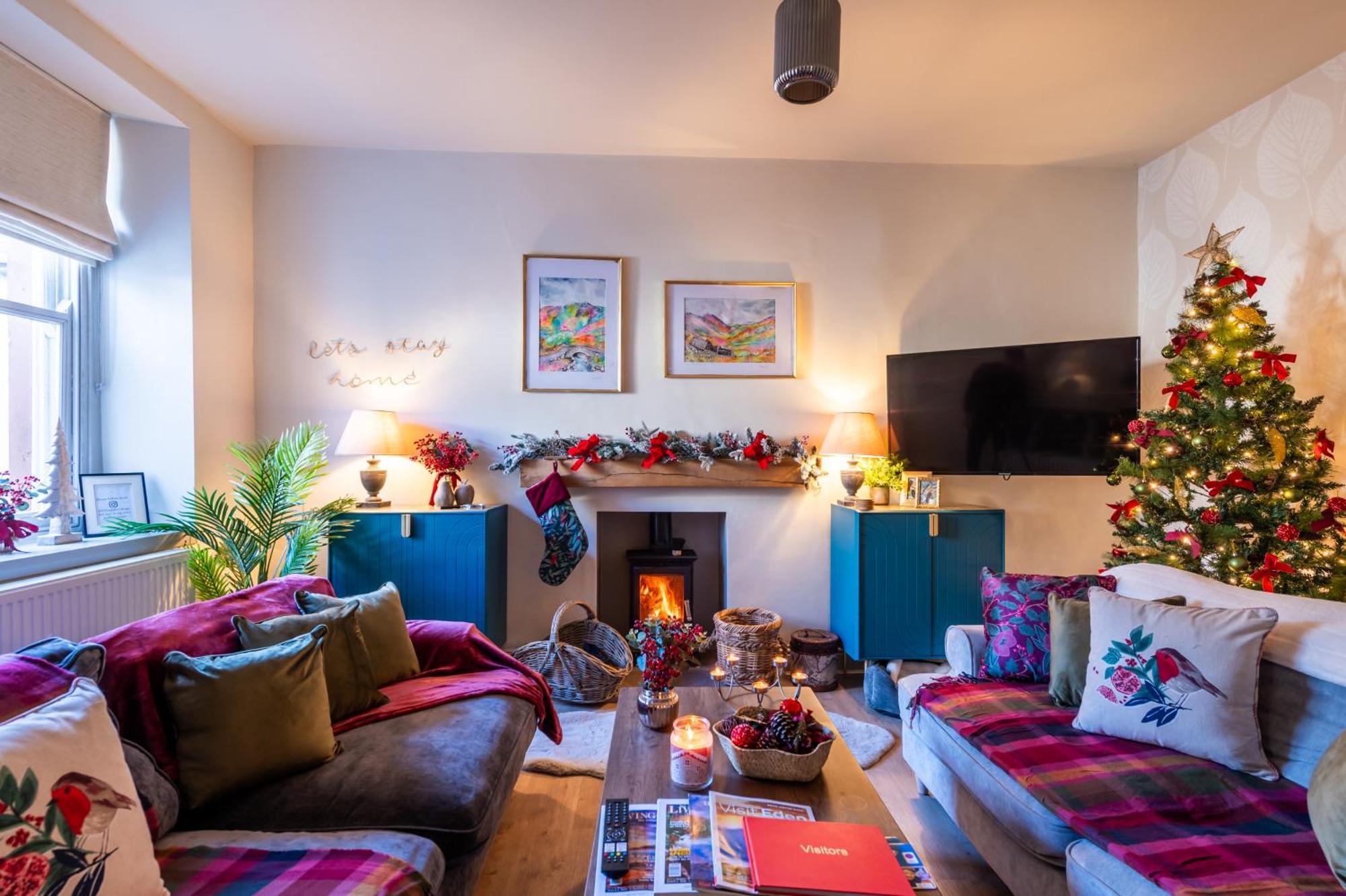 Little Apple Cottage- Free Parking, Hot Tub, Fire, Town Centre